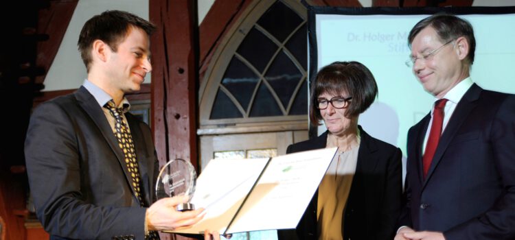 Dr. Holger Müller Preis 2016 an Charité-Wissenschaftler Dr. Peter Kühnen Dr. Holger Müller Preis 2016 an Charité-Wissenschaftler Dr. Peter Kühnen