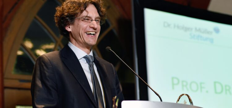 Freiburger Humangenetiker Prof. Carsten Bergmann erhält Dr. Holger Müller Preis 2017 Freiburger Humangenetiker Prof. Carsten Bergmann erhält Dr. Holger Müller Preis 2017